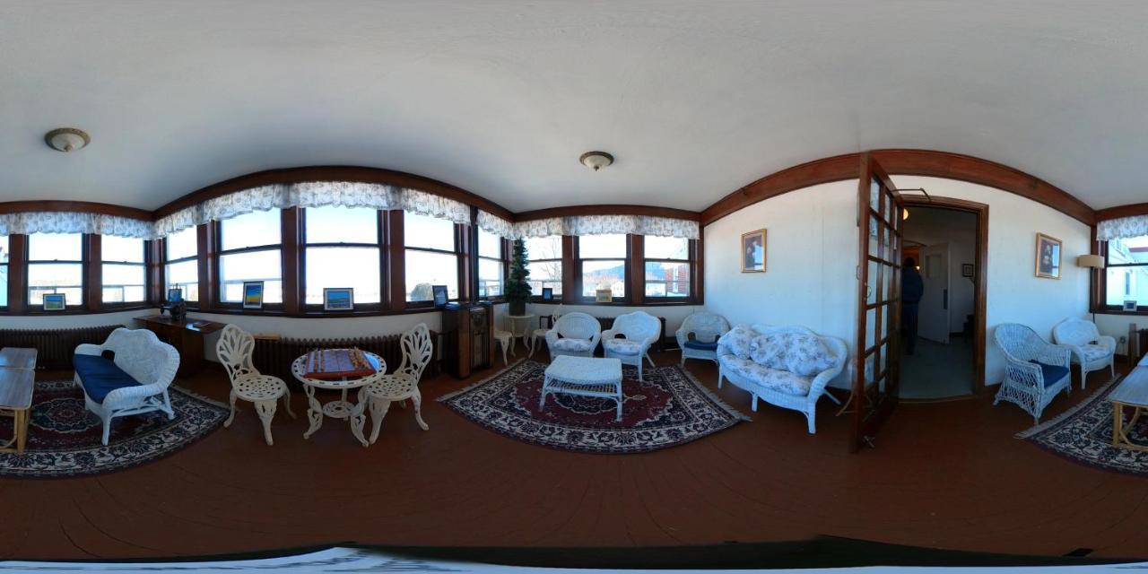 Red Rock Inn Экстерьер фото